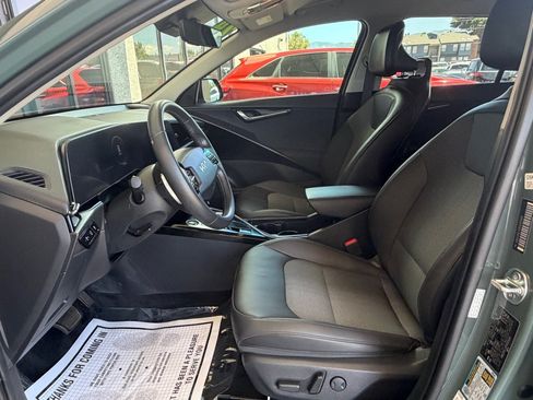 Used 2024 Kia Niro Wind FWD image 5