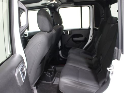 Used 2021 Jeep Gladiator Sport AWD/4WD image 19