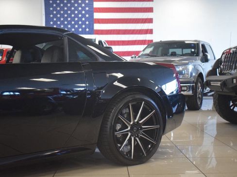 Used 2005 Cadillac XLR Base 2dr Roadster image 34