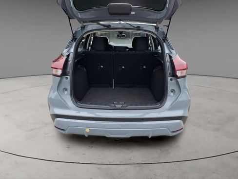Certified 2023 Nissan Kicks SV FWD image 8