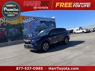 Certified 2025 Toyota Highlander XLE video 1