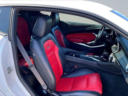 Used 2022 Chevrolet Camaro SS RWD image 8