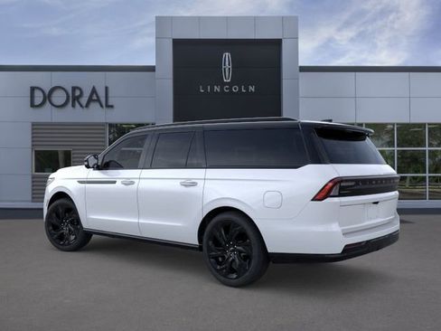 New 2026 Lincoln Navigator L Black Label AWD/4WD image 4