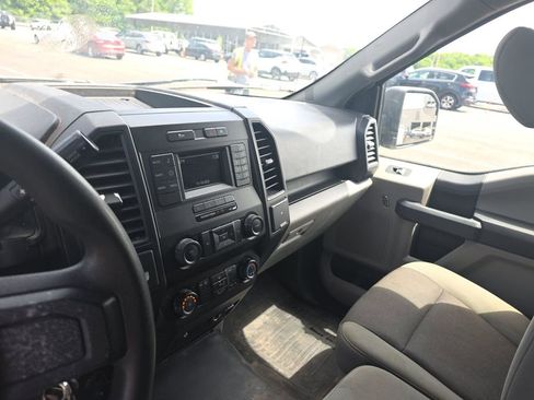 Used 2019 Ford F150 XL w/ Trailer Tow Package RWD image 6