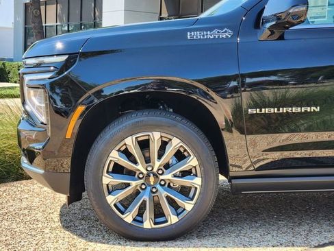 New 2026 Chevrolet Suburban High Country AWD/4WD image 8