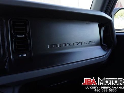 Used 2023 Ford Bronco Big Bend w/ Sasquatch Package AWD/4WD image 26
