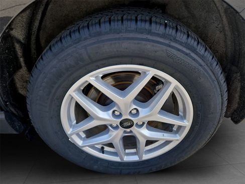 Used 2023 Ford Edge SEL image 33