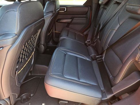 Used 2024 Ford Bronco Badlands AWD/4WD image 30