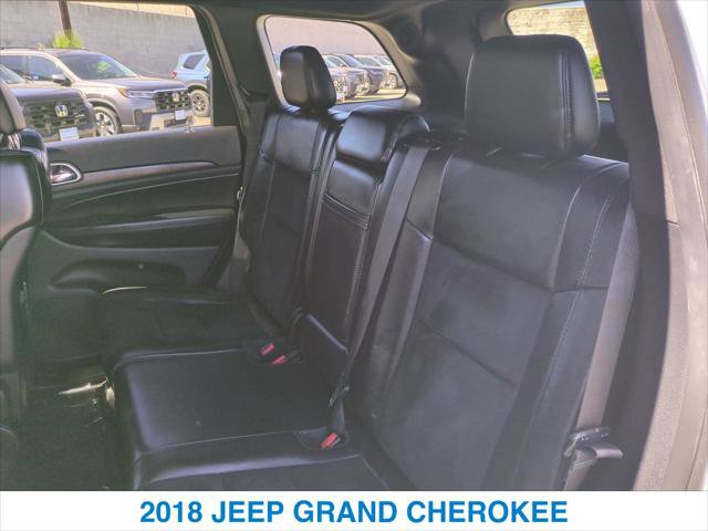 Used 2018 Jeep Grand Cherokee Altitude RWD image 23