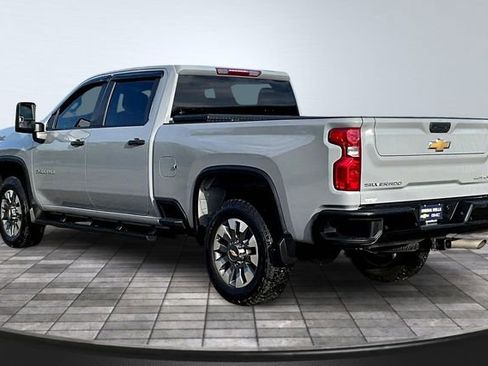Used 2024 Chevrolet Silverado 2500 Custom w/ Custom Value Package image 5
