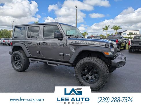 Used 2018 Jeep Wrangler Unlimited Sport S AWD/4WD image 1