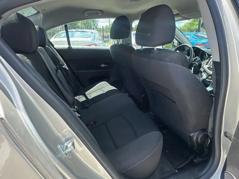 Used 2016 Chevrolet Cruze LT FWD image 15