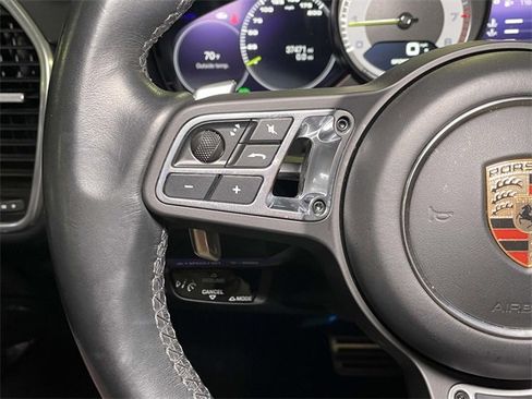 Used 2023 Porsche Cayenne Turbo S image 38