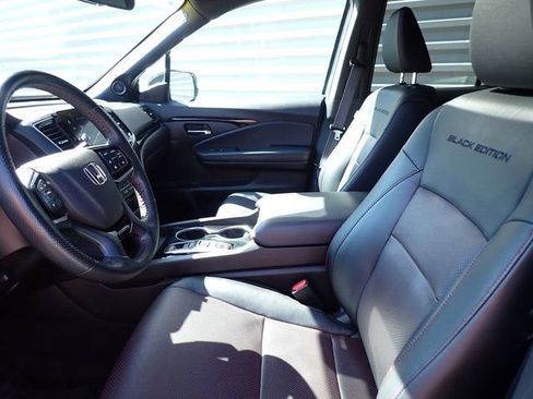 Used 2024 Honda Ridgeline Black Edition image 17