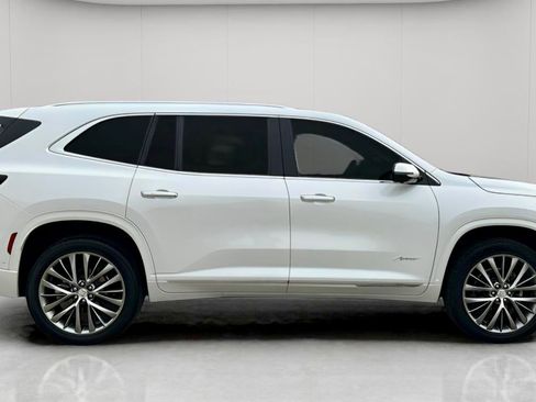 Used 2025 Buick Enclave Avenir w/ Super Cruise Package AWD/4WD image 3