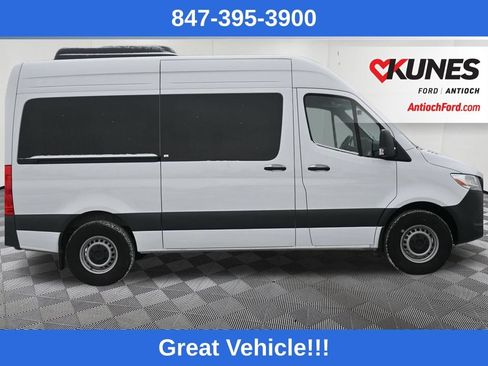 Used 2024 Mercedes-Benz Sprinter 2500 image 3