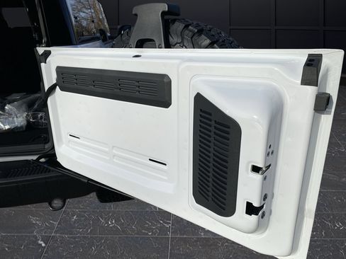 New 2025 Ford Bronco Badlands AWD/4WD image 17