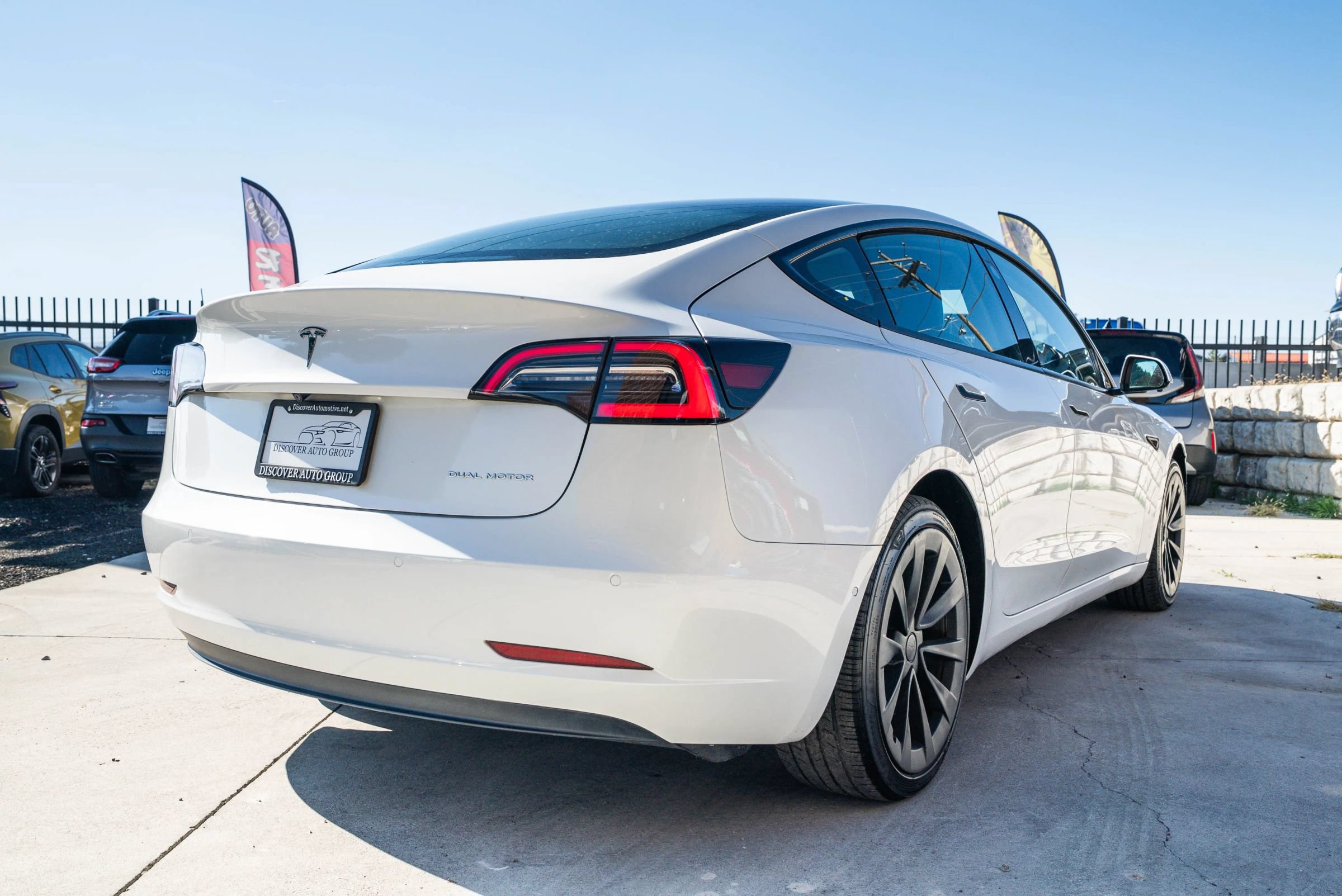 Used 2022 Tesla Model 3 Long Range AWD/4WD image 10