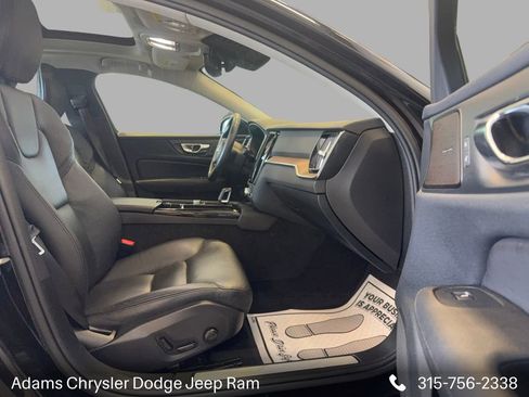 Used 2023 Volvo S60 T8 Plus image 12