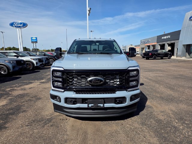 Used 2026 Ford F350 Lariat w/ Black Appearance Package AWD/4WD image 2