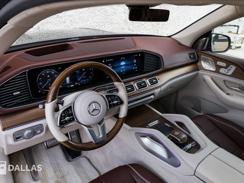 Used 2023 Mercedes-Benz Maybach GLS 600 4MATIC image 27