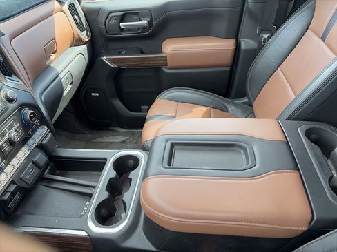 Used 2020 Chevrolet Silverado 1500 High Country w/ Technology Package image 23