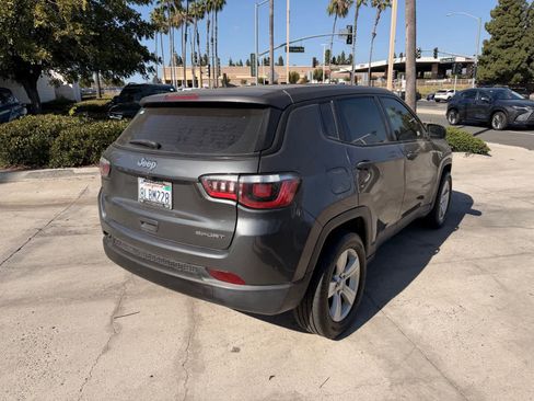 Used 2019 Jeep Compass Sport FWD image 5