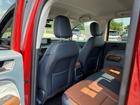 Used 2023 Ford Maverick Lariat w/ Lariat Luxury Package FWD image 16