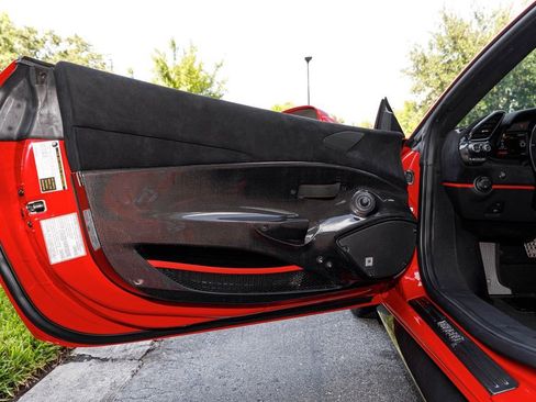 Used 2019 Ferrari 488 Pista Coupe RWD image 33