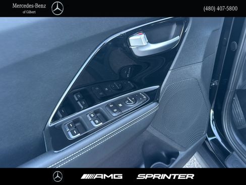 Used 2021 Kia Niro EX image 11