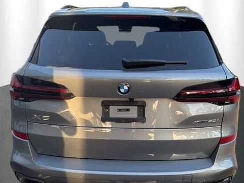 Used 2026 BMW X5 xDrive40i w/ M Sport Package AWD/4WD image 8
