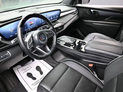 Used 2025 Buick Enclave Sport Touring w/ Super Cruise Package FWD image 18