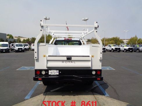 Used 2018 Chevrolet Silverado 3500 W/T RWD image 5