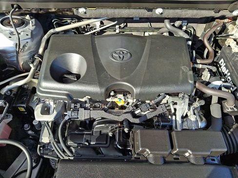 Used 2019 Toyota RAV4 Limited image 32