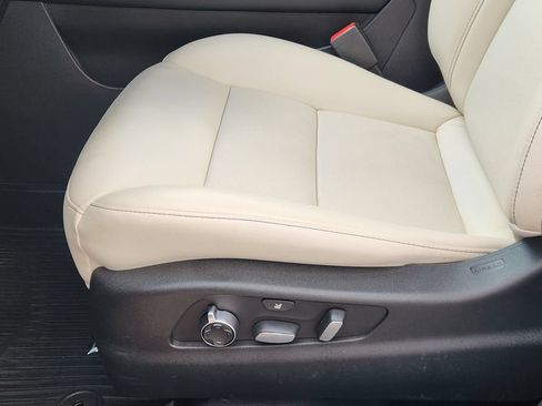 Used 2021 Cadillac XT4 Sport AWD/4WD image 23