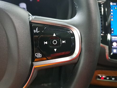 Used 2023 Volvo XC90 B6 Plus w/ Protection Package Premier AWD/4WD image 18