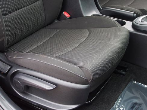 Used 2020 Kia Forte LXS image 12