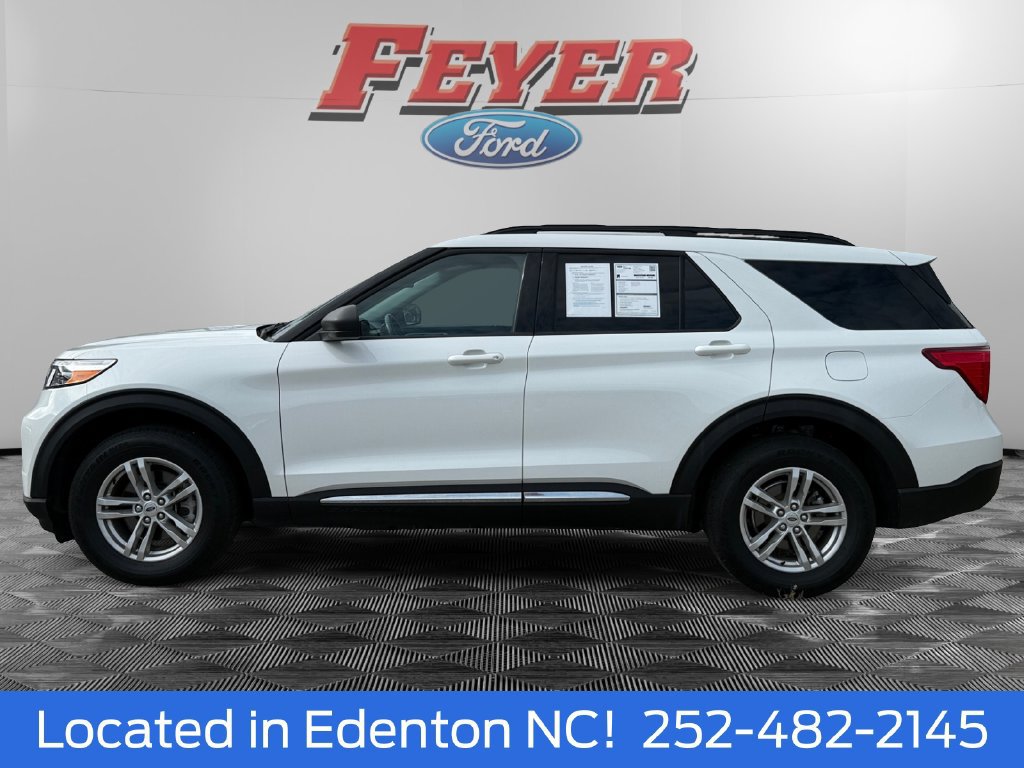 Certified 2023 Ford Explorer XLT w/ Equipment Group 202A AWD/4WD image 3