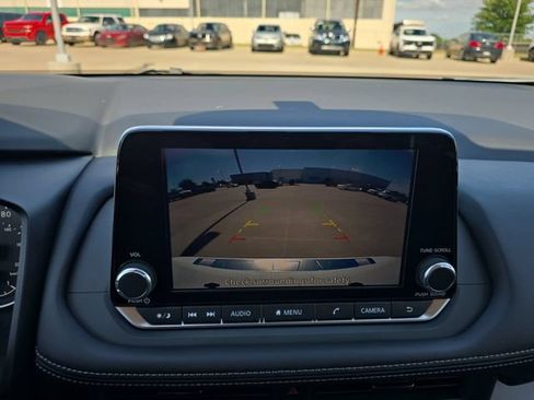 New 2026 Nissan Rogue SV AWD/4WD image 9