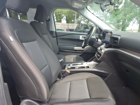 Certified 2023 Ford Explorer XLT w/ Class IV Trailer Tow Package AWD/4WD image 10