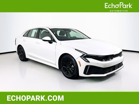 Used 2025 Kia K5 LXS FWD image 1