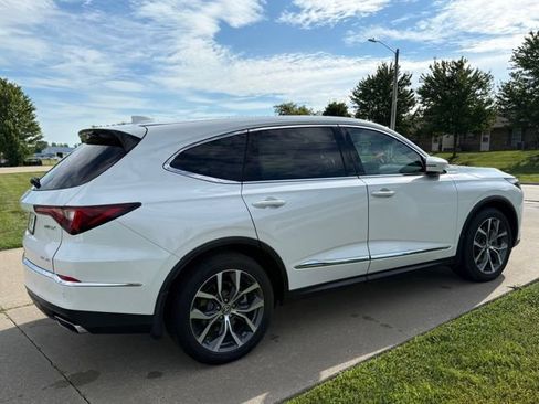 Used 2024 Acura MDX SH-AWD w/ Technology Package image 4