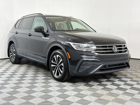 Used 2024 Volkswagen Tiguan S image 7