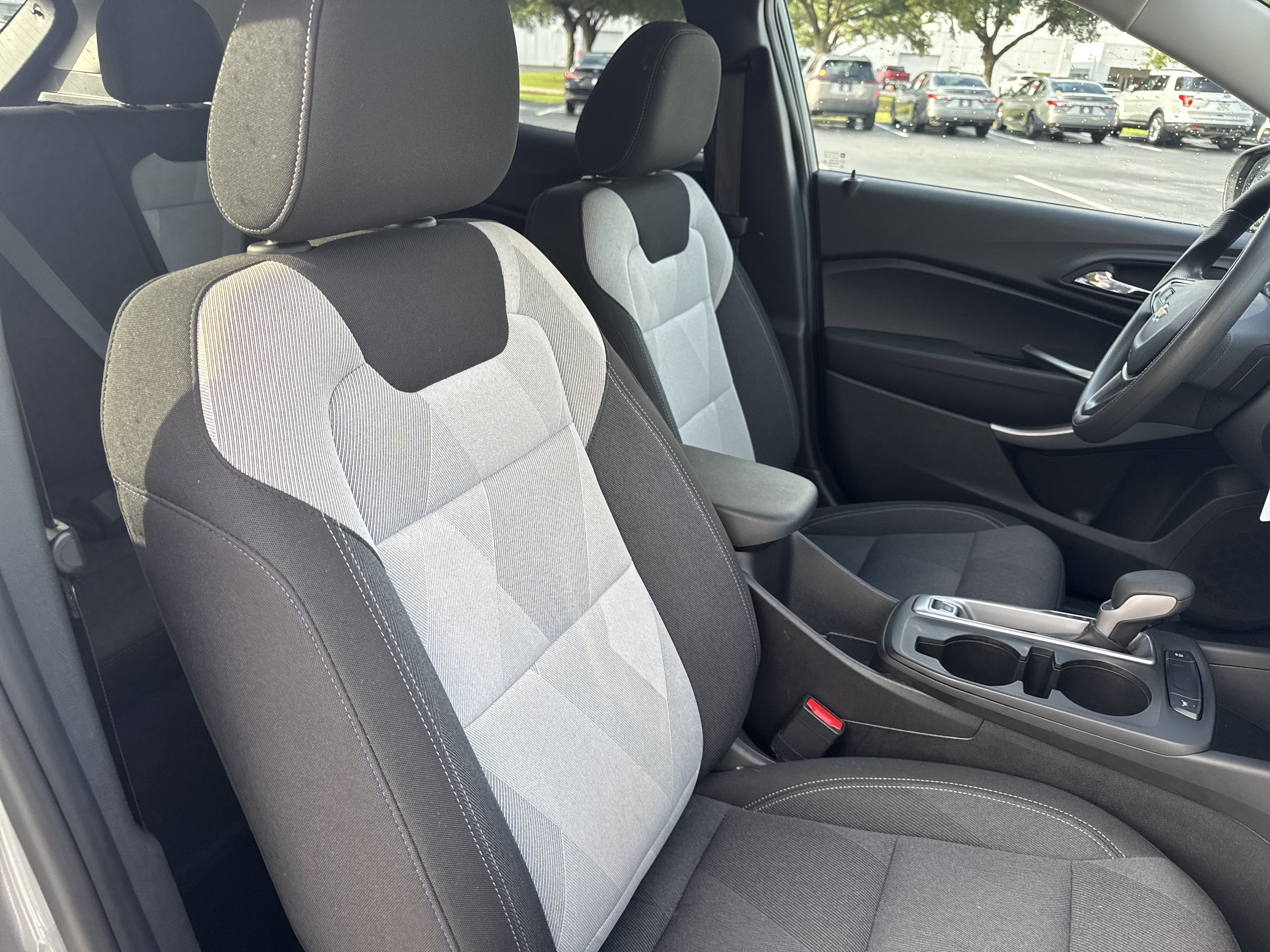 Used 2026 Chevrolet Trax LS FWD image 34