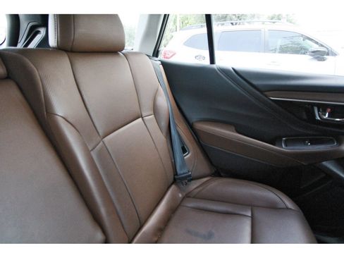 Used 2022 Subaru Outback Touring AWD/4WD image 12