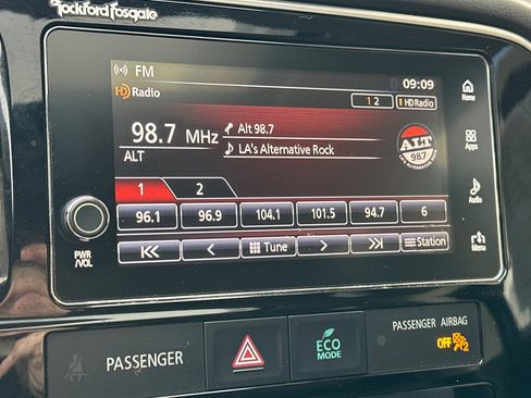 Used 2018 Mitsubishi Outlander GT image 25