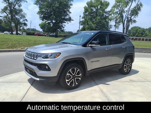 Used 2022 Jeep Compass Limited AWD/4WD image 3