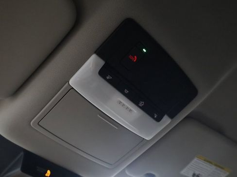 Used 2023 Nissan Rogue SV image 22