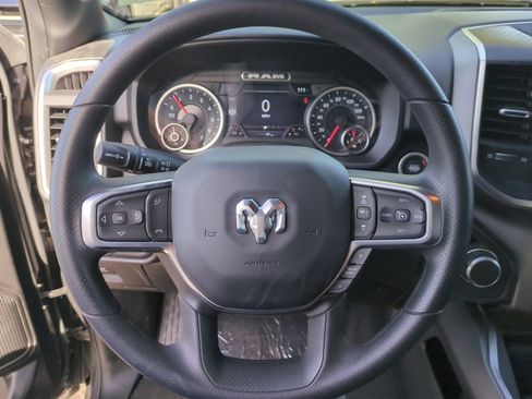New 2026 RAM 1500 Express AWD/4WD image 9