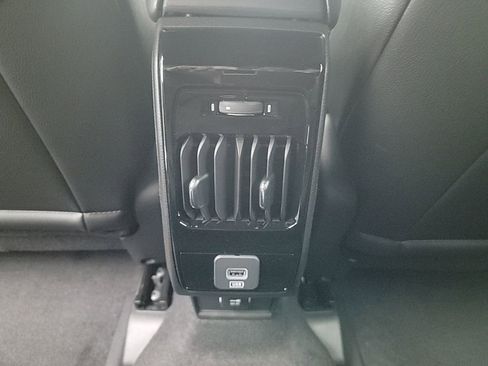 New 2026 Jeep Compass Limited image 18